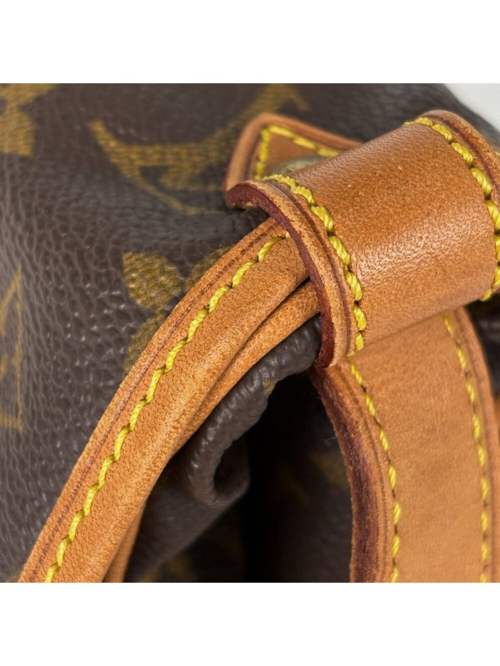 Louis Vuitton Saumur 30 Crossbody Shoulder Bag Monogram Brown - Picture 6 of 9